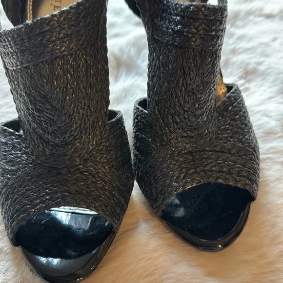 NEW WHITE HOUSE BLACK MARKET STRAW HEELS - Picture 5 of 7